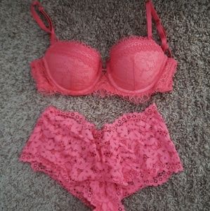 Victoria's secret bra and panty set
